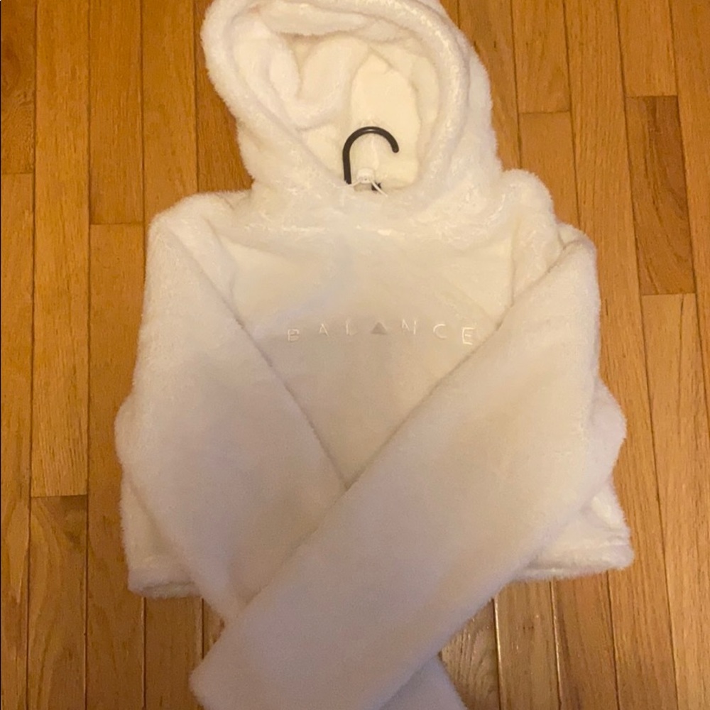 Balance Athletica White Sherpa (Never worn)